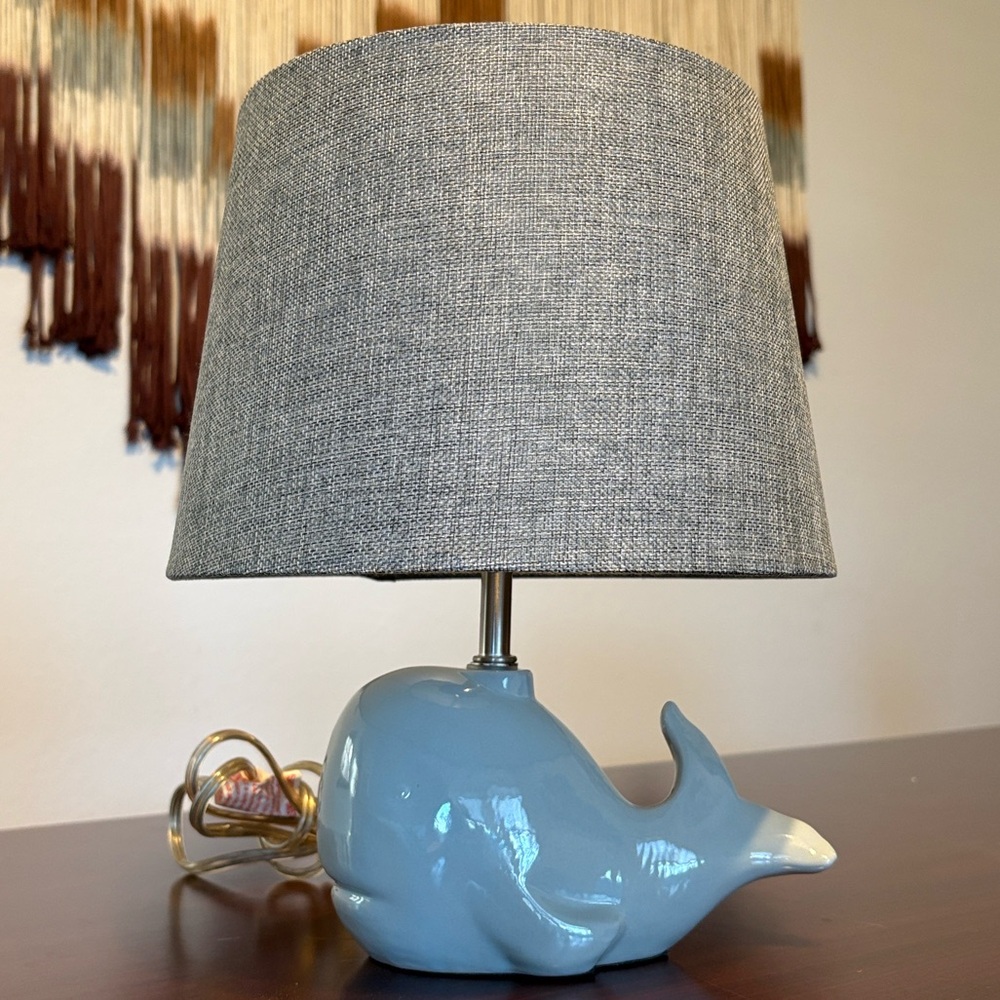 💎RARE💎🆕Ceramic Whale Lamp